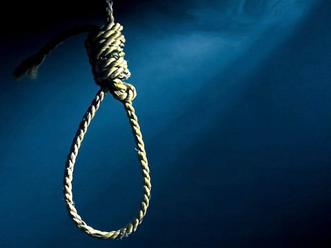 84 yaşlı kişi fermada intihar etdi