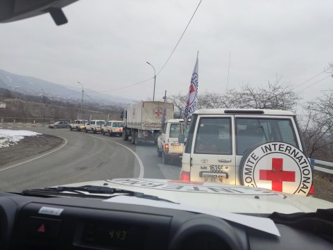 BQXK Laçın yolu ilə dərman daşıyıb