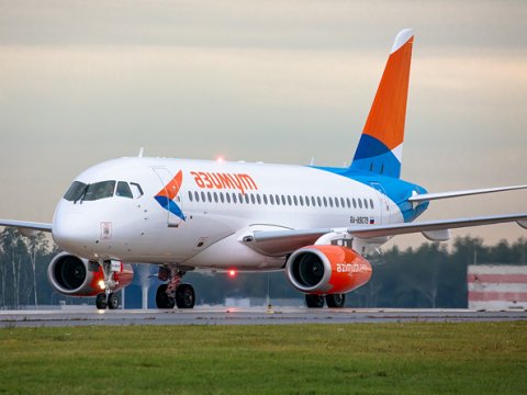 4 ildən sonra ilk dəfə Moskva-Tbilisi reysi ilə təyyarə uçdu