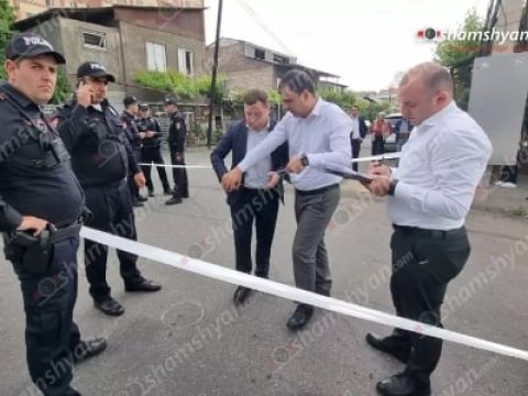 İrəvanda atışma - Vəzifəli şəxs yaralandı