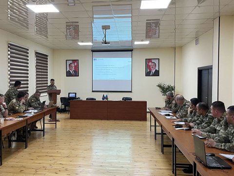 Orduda NATO mütəxəssisləri ilə görüş keçirilib - FOTOLAR