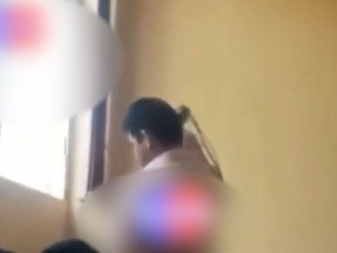 Uşaqları qamçı ilə döyən müəllim işdən çıxarıldı