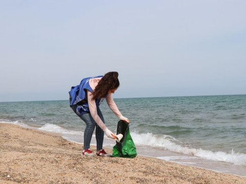 Xəzərin sahil zolağı tullantılardan təmizlənib - FOTOLAR