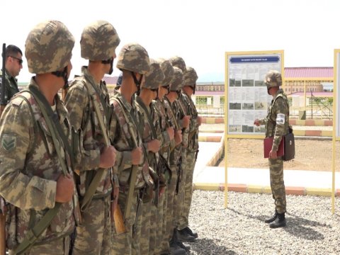 Jurnalistlər Ordunun döyüş hazırlığı ilə tanış oldular - FOTOLAR