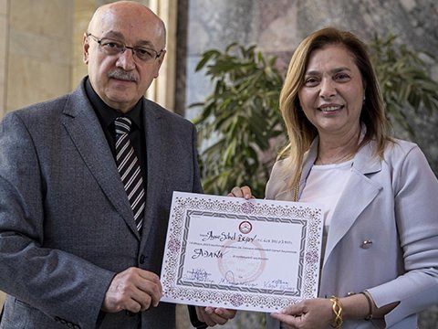 Türkiyə parlamentində ilk mandatı o aldı - FOTO