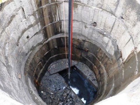 Azyaşlı quyuya düşüb öldü 