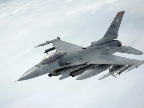 Ukraynalı hərbçilər F-16 təlimlərinə başlayıb