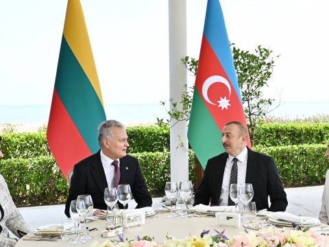 Vilnusda Prezident və birinci xanımın şərəfinə rəsmi lanç verildi