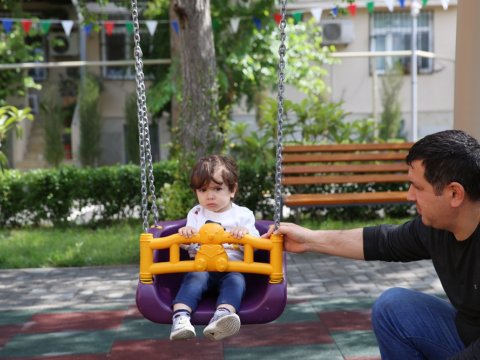 Bakıda növbəti abad həyət istifadəyə verilib - FOTOLAR