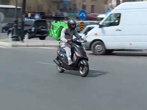 Moped və motosiklet sürənlərə XƏBƏRDARLIQ