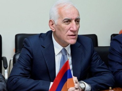 Qətər İrəvanda səfirlik aça bilər - Xaçaturyan şeyxlə Qarabağdan danışdı