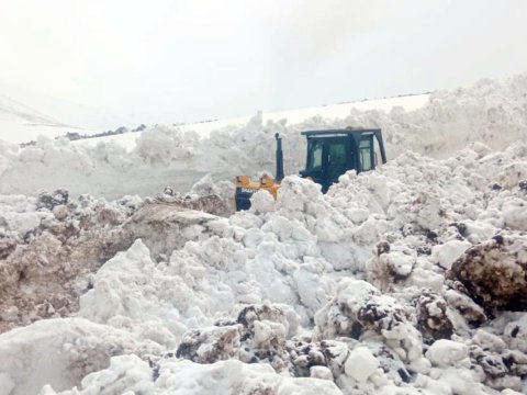 Mayda 830 km yol qardan təmizlənib - VİDEO