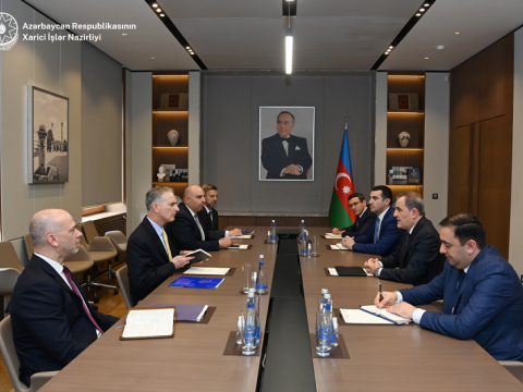 Ceyhun Bayramov Lui Bono ilə sülh sazişini müzakirə etdi