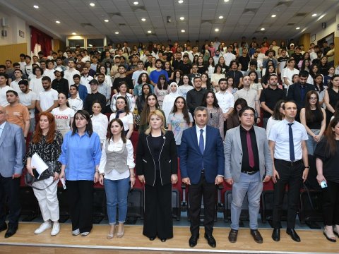 Axundovun ingilis dilində səhnələşdirilən əsərinə baxış keçirilib