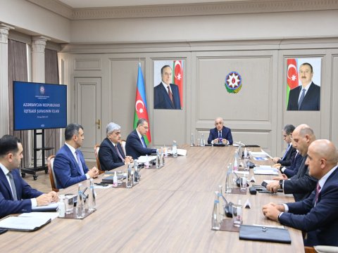 İqtisadi Şuranın növbəti iclası keçirildi 