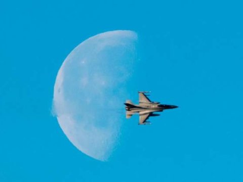 Daha bir ölkə ukraynalı pilotların F-16 təliminə dəstək verəcək