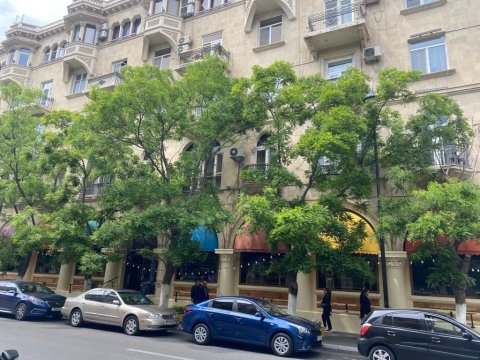 Bakıda tarixi binaya müdaxilə edilib