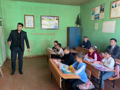 Ucqar bölgələrin təhsil problemi: Keyfiyyət aşağıdır, müəllim çatışmır 