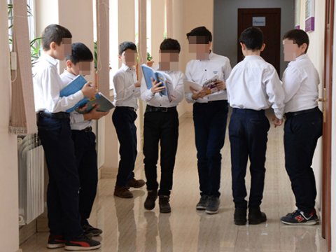 Məktəblilərdən niyə tibbi arayış tələb olunur? - TƏBİB-dən cavab