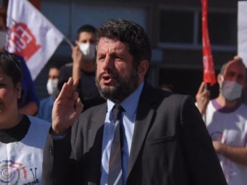 Həbsdə olan fəala deputat mandatı verildi - FOTO