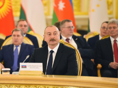 Prezident Ali Avrasiya İqtisadi Şurasının iclasında - FOTOLAR