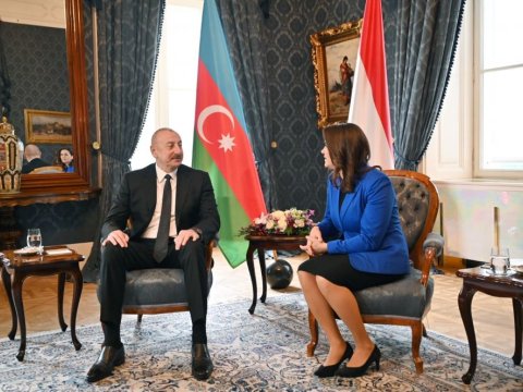 Azərbaycanla əlaqələr xüsusi əhəmiyyət kəsb edir - Macarıstan Prezidenti