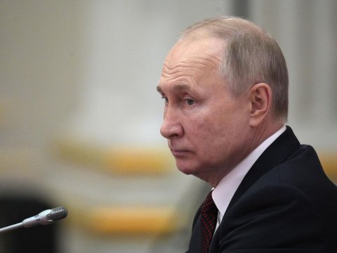 Hökumət kifayət qədər qənaətbəxş işləyir - Putin