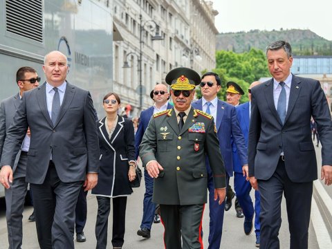 Zakir Həsənov Gürcüstanda hərbi parada qatıldı - FOTOLAR