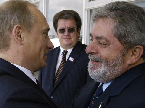 Putin həmkarı ilə Ukraynanı müzakirə etdi 