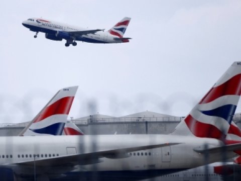 “British Airways” 150 reysi ləğv etdi