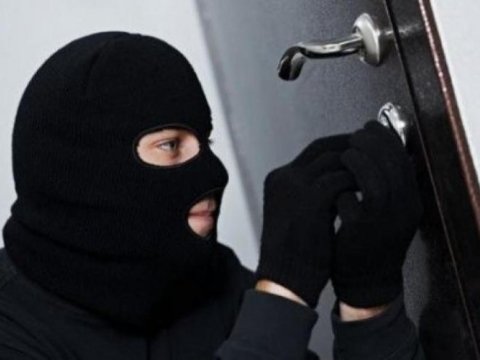 Anbardan 30 min manatlıq OĞURLUQ