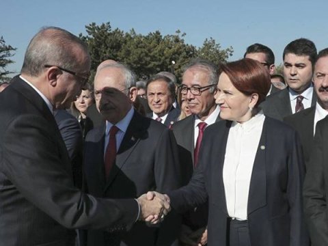 Akşener Ərdoğanı TƏBRİK ETDİ