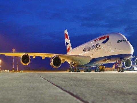 Britaniya təyyarəsi təcili Bakıya eniş etdi 