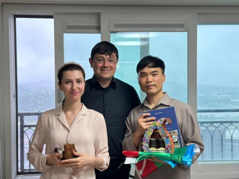 Komitə sədri Koreya-azərbaycanlı ailəsinin qonağı olub - FOTOLAR