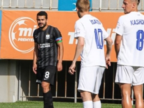 Emin Mahmudovun “Neftçi”də 50-ci qolu