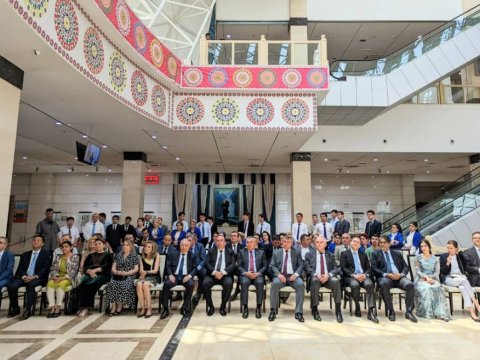  Heydər Əliyevə həsr olunan fotosərgi 