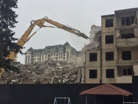 Qanunsuz tikililər 1 il ərzində söküləcək