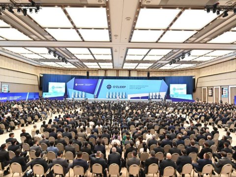 Mirziyoyev yenidən prezidentliyə namizəd olacaq 