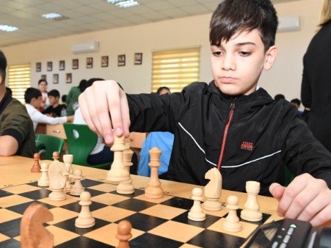 Köçkün məktəblilər arasında şahmat yarışı - FOTOLAR