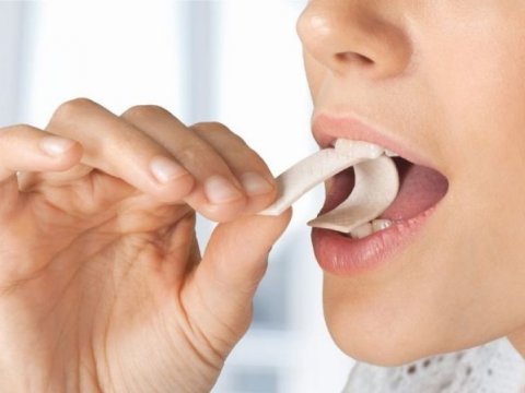 Saqqız çeynəməyin yaratdığı problemlər