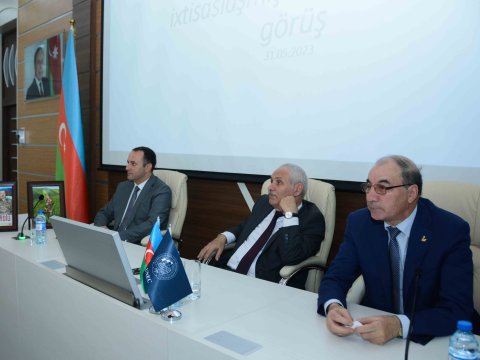 İqtisad Universitetinin məzunları 50 ildən sonra görüşdülər - FOTO