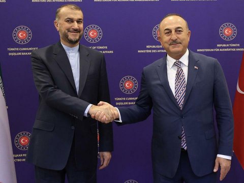 Çavuşoğlu Abdullahianla telefon danışığı apardı