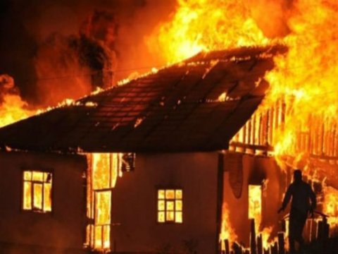 Masallıda 6 otaqlı ev yanıb