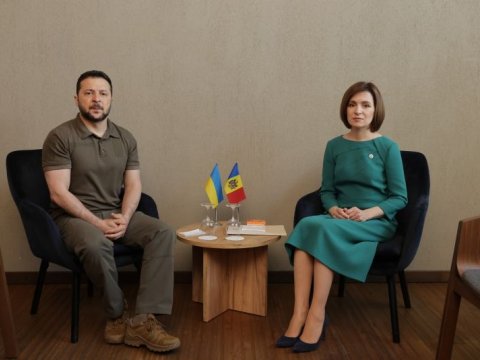 Zelenski Moldova prezidenti ilə görüşdü
