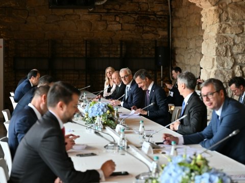 İlham Əliyev Kişineuda dəyirmi masada iştirak edib