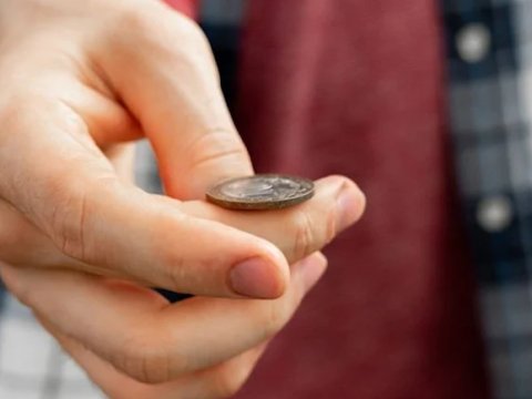 Qəribə üsul: Bələdiyyə sədrlərini qəpik atıb seçdilər