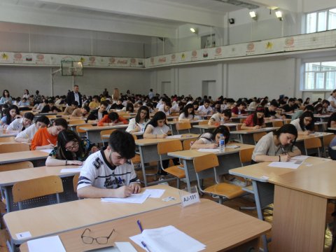 BSU-da imtahan sessiyası başlayıb - FOTOLAR