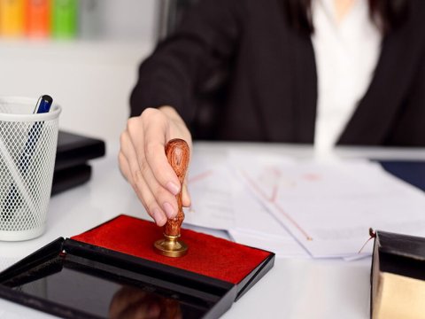 Notariatla əlaqədar xidmətə görə haqlardan biri ləğv edildi