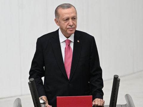 Ərdoğan Türkiyənin yeni Prezidenti kimi AND İÇDİ