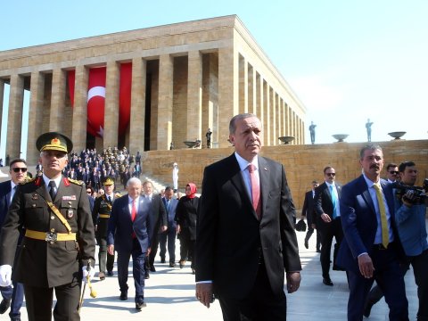 Ərdoğan Atatürkün məzarını ziyarət edib